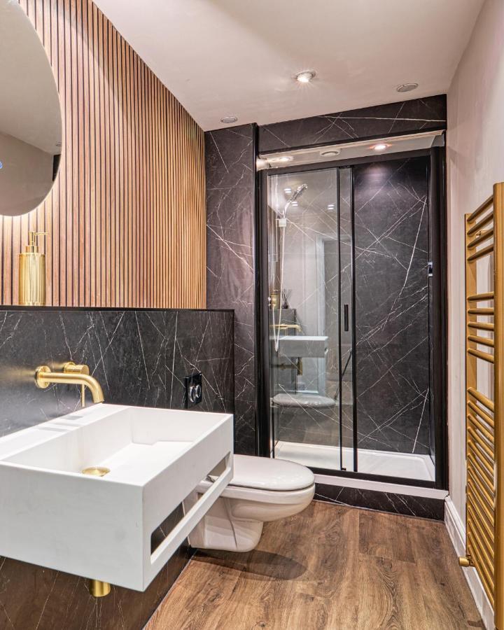 Luxury Georgian Townhouse With Cinema And Parking Villa Chester Kültér fotó